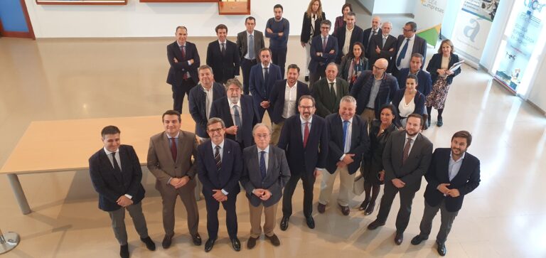 Reunión con el consejero de Política Industrial y Energética de la Junta en CECO