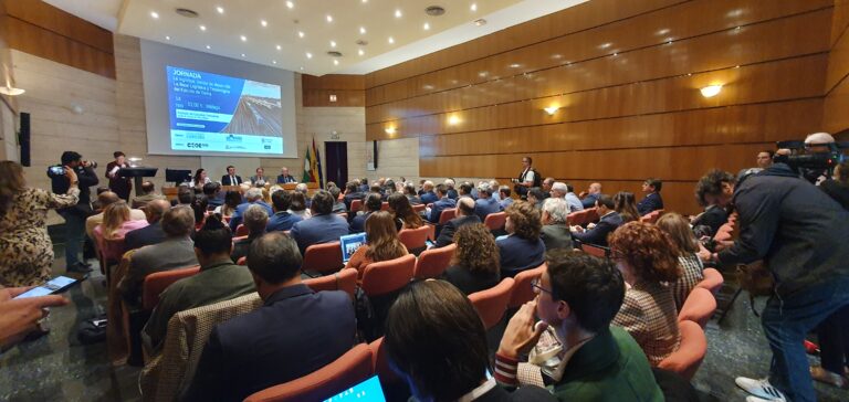 Presentación en el puerto de Málaga de los proyectos que marcarán el futuro y el desarrollo de Andalucía